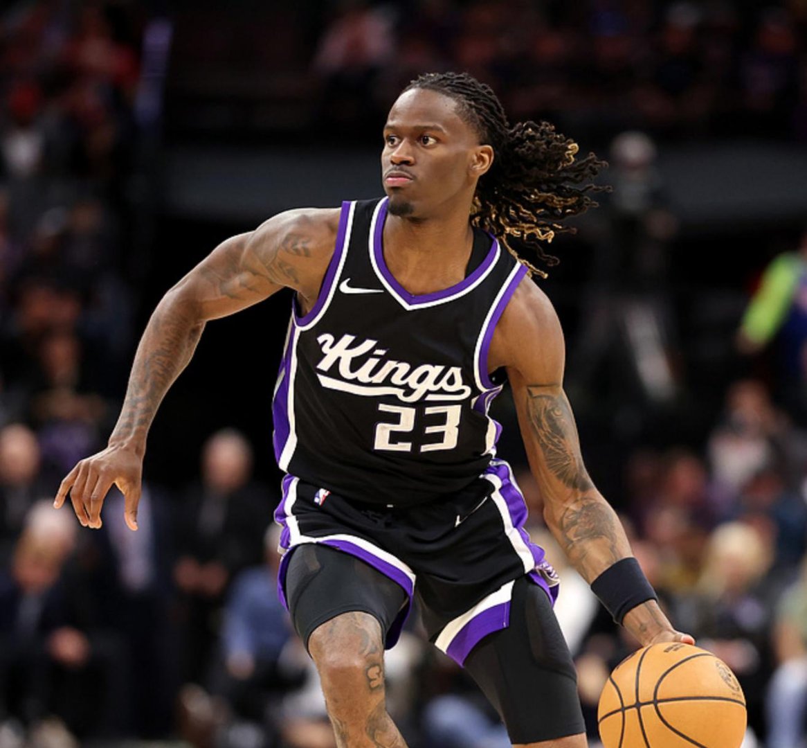 涵盖体育密尔沃基雄鹿迎全明星赛关键赛，窗口期内部沟通，目标明确，更衣室氛围转暖的简单介绍