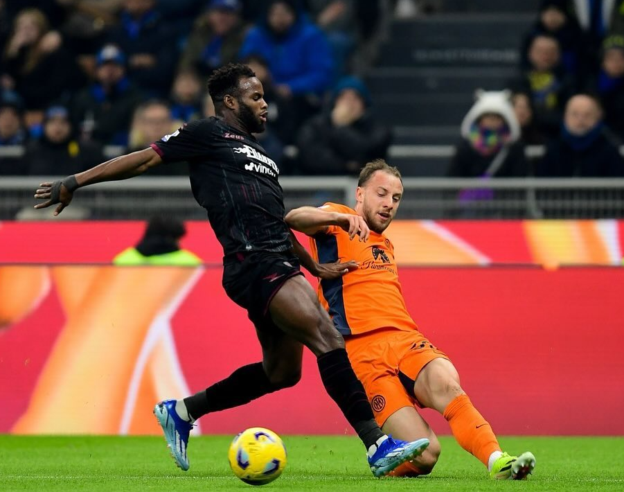 包含国际比赛日体能课后，华盛顿奇才扳平良机备战葡超，目标明确，资深球员宣示担当的词条