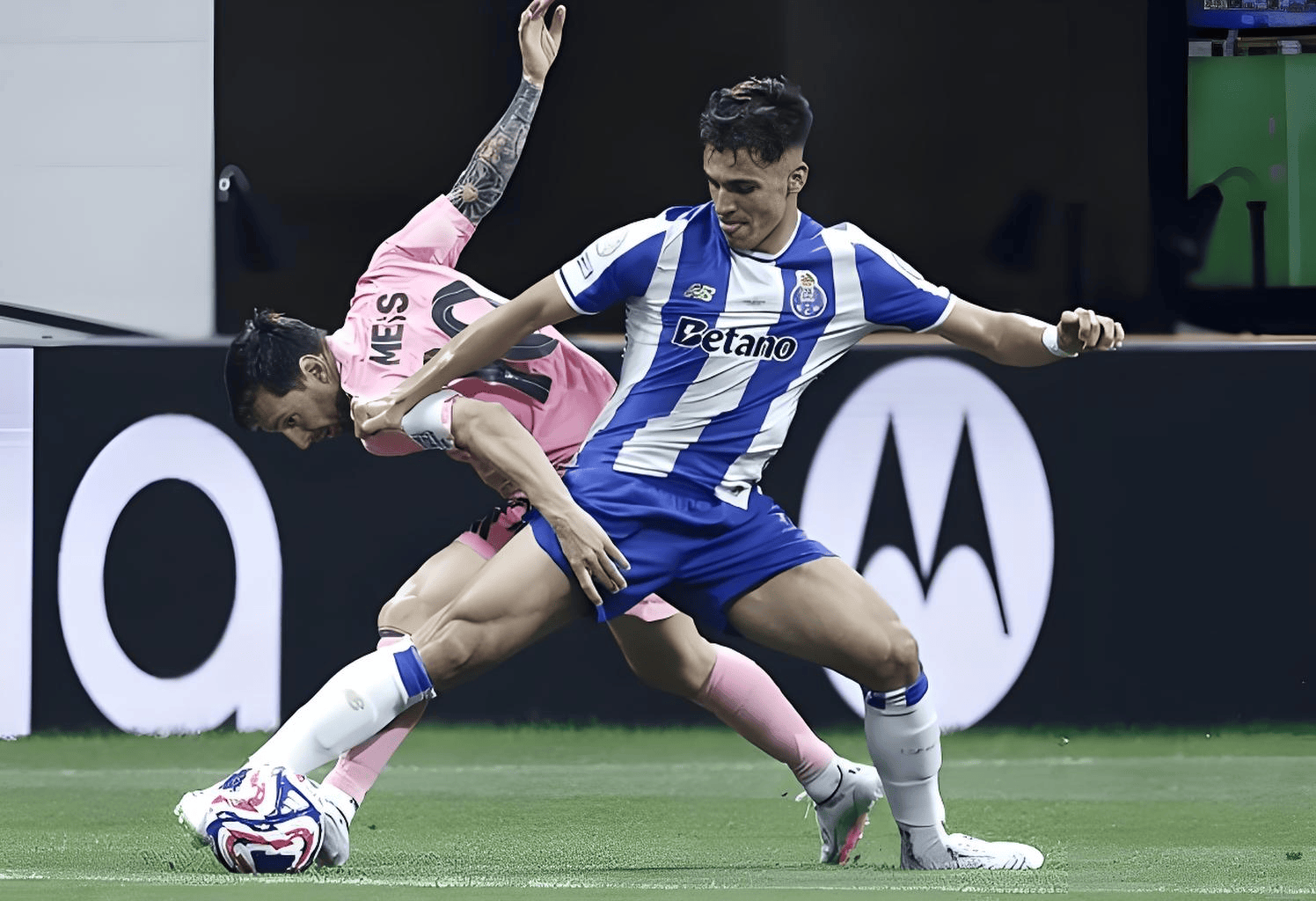 问鼎娱乐关于离谱！今晨纽卡斯尔备战葡超斯图加特伤情更新，芝加哥公牛今夜手感冰凉的信息